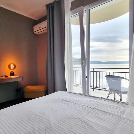 Pensiunea Septembrie Hotel Eselnita