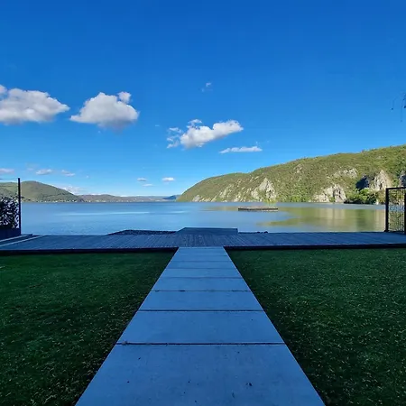Hotel Pensiunea Septembrie Eselnita