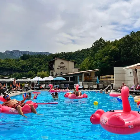 Pensiunea Septembrie 4* Eselnita